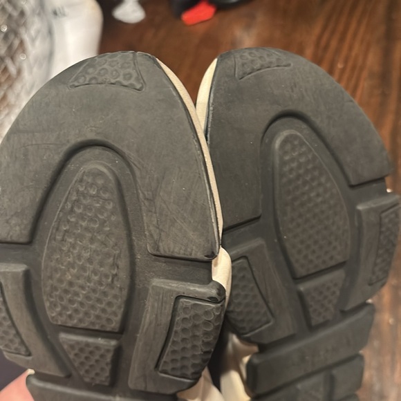 Balenciaga Black and White Sock Sneakers - Picture 8 of 8